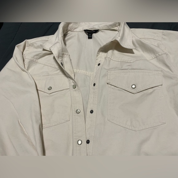 ✴️🏷️2/$30•Banana Republic White Womens Rodeo Shirt w Pearl Clip Buttons Size M - Picture 2 of 7